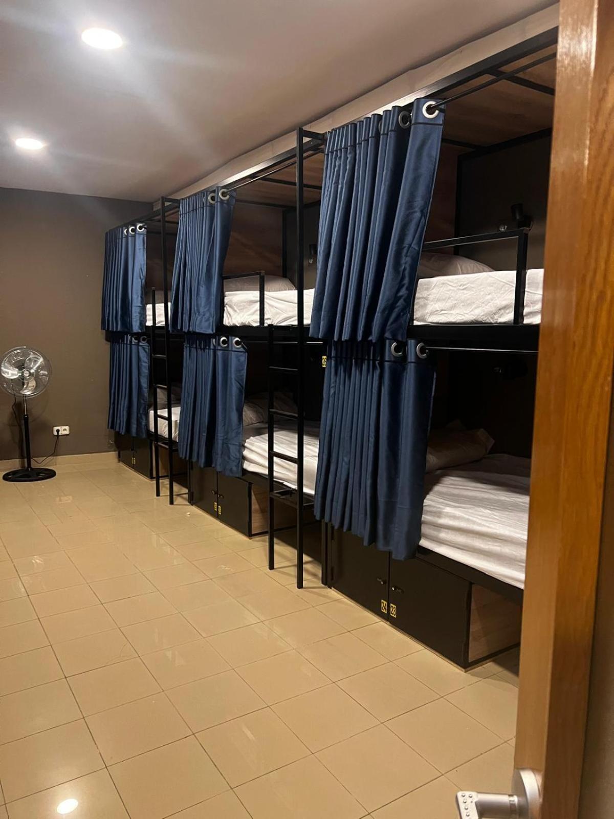 Hostel Estrella 20 Μαδρίτη Εξωτερικό φωτογραφία