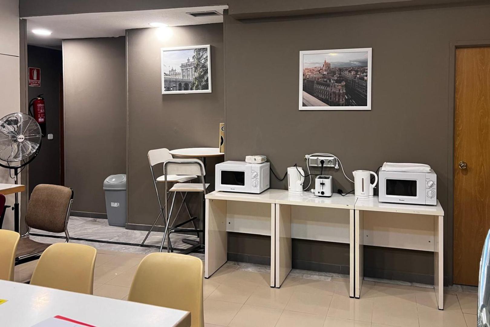 Hostel Estrella 20 Μαδρίτη Εξωτερικό φωτογραφία