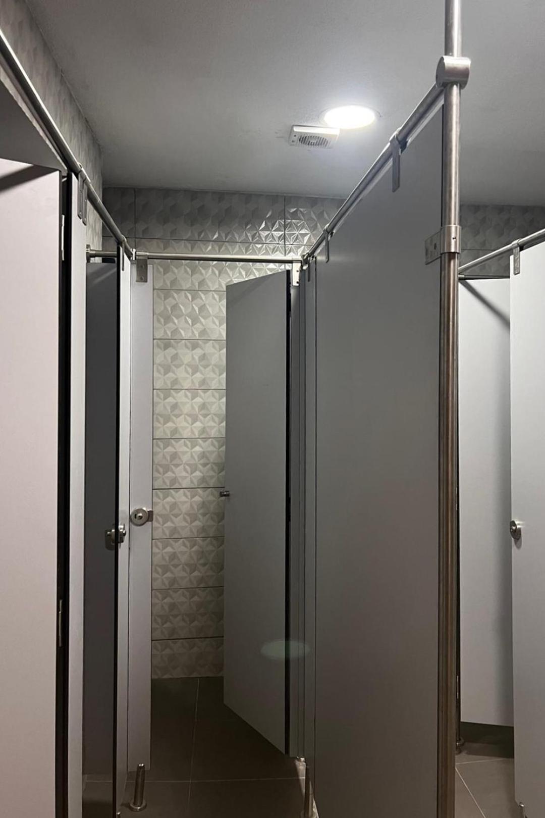 Hostel Estrella 20 Μαδρίτη Εξωτερικό φωτογραφία